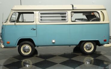 Volkswagen-Westfalia-Camper-1970-2