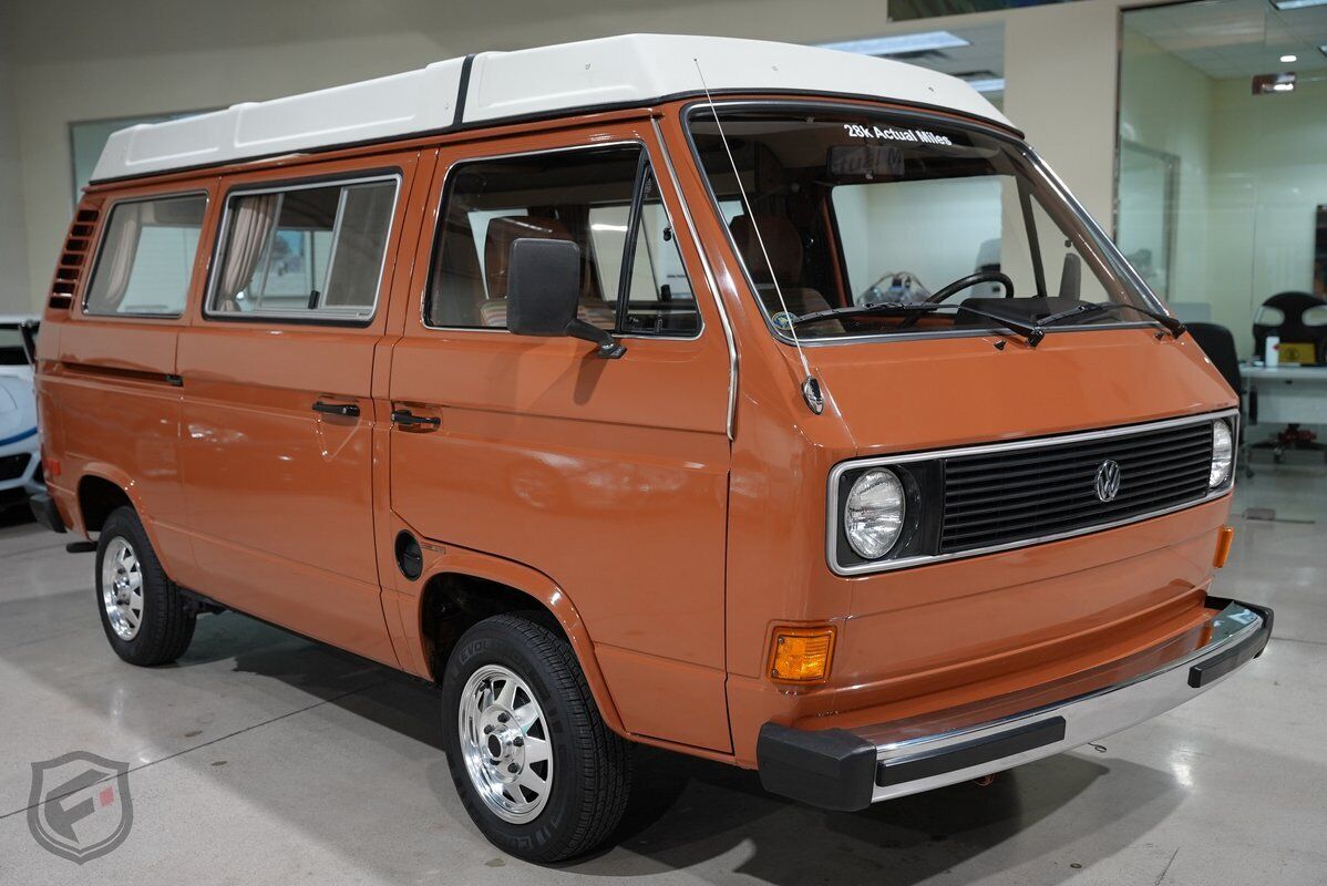 Volkswagen-Westfalia-Camper-1980-9