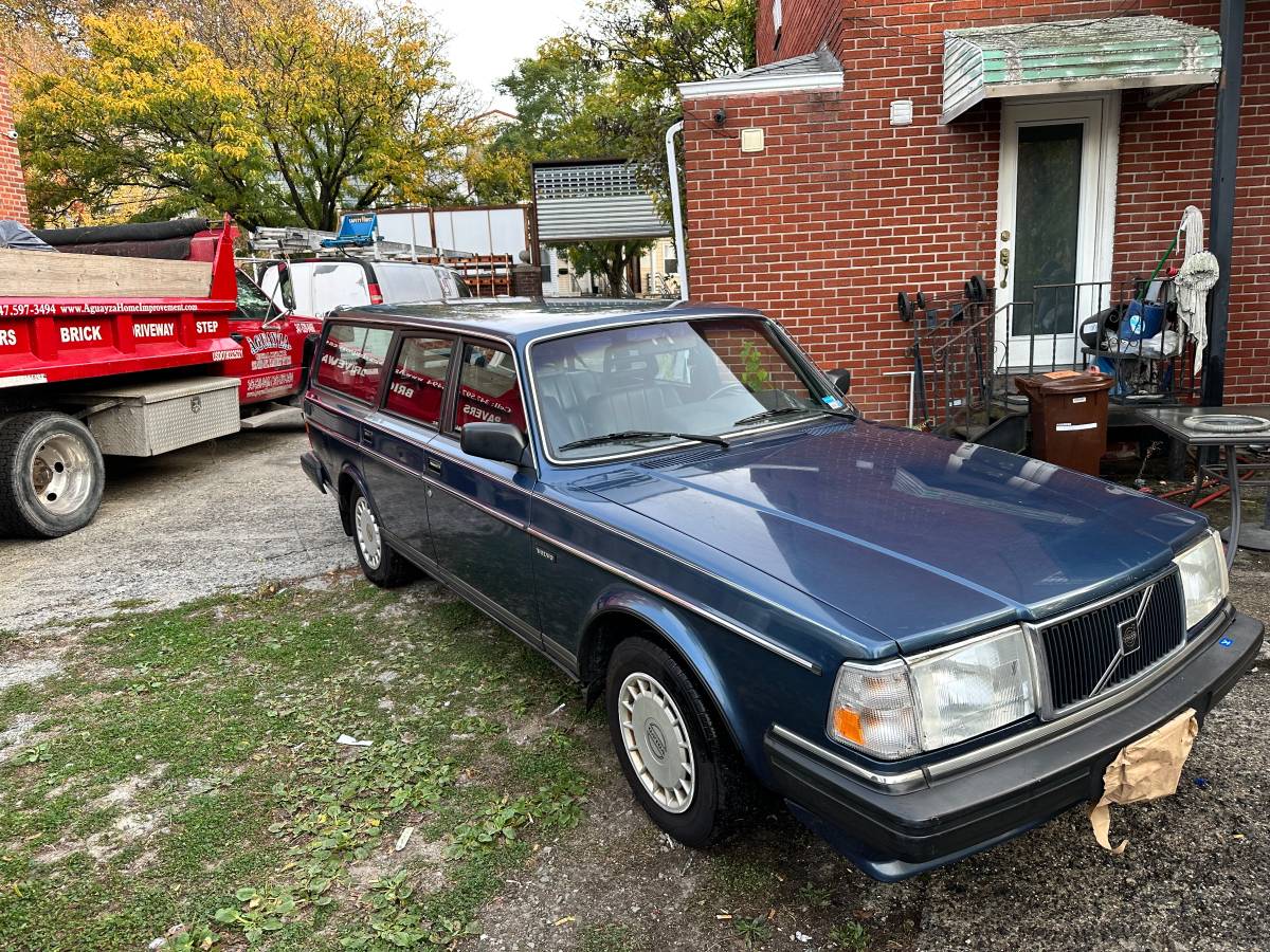 Volvo-240dl-wagon-1989-6