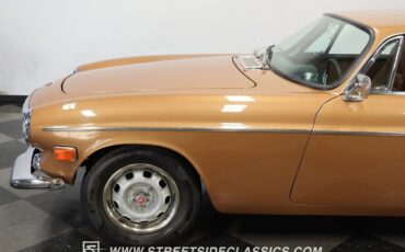 Volvo-P1800ES-1972-22