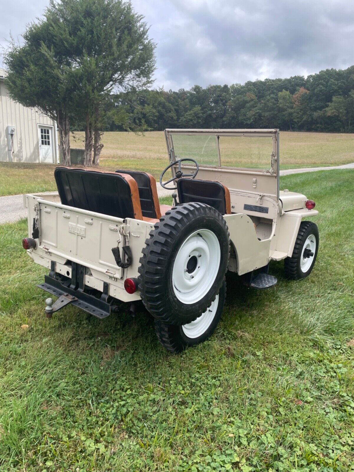 Willys-CJ2A-Cabriolet-1947-2