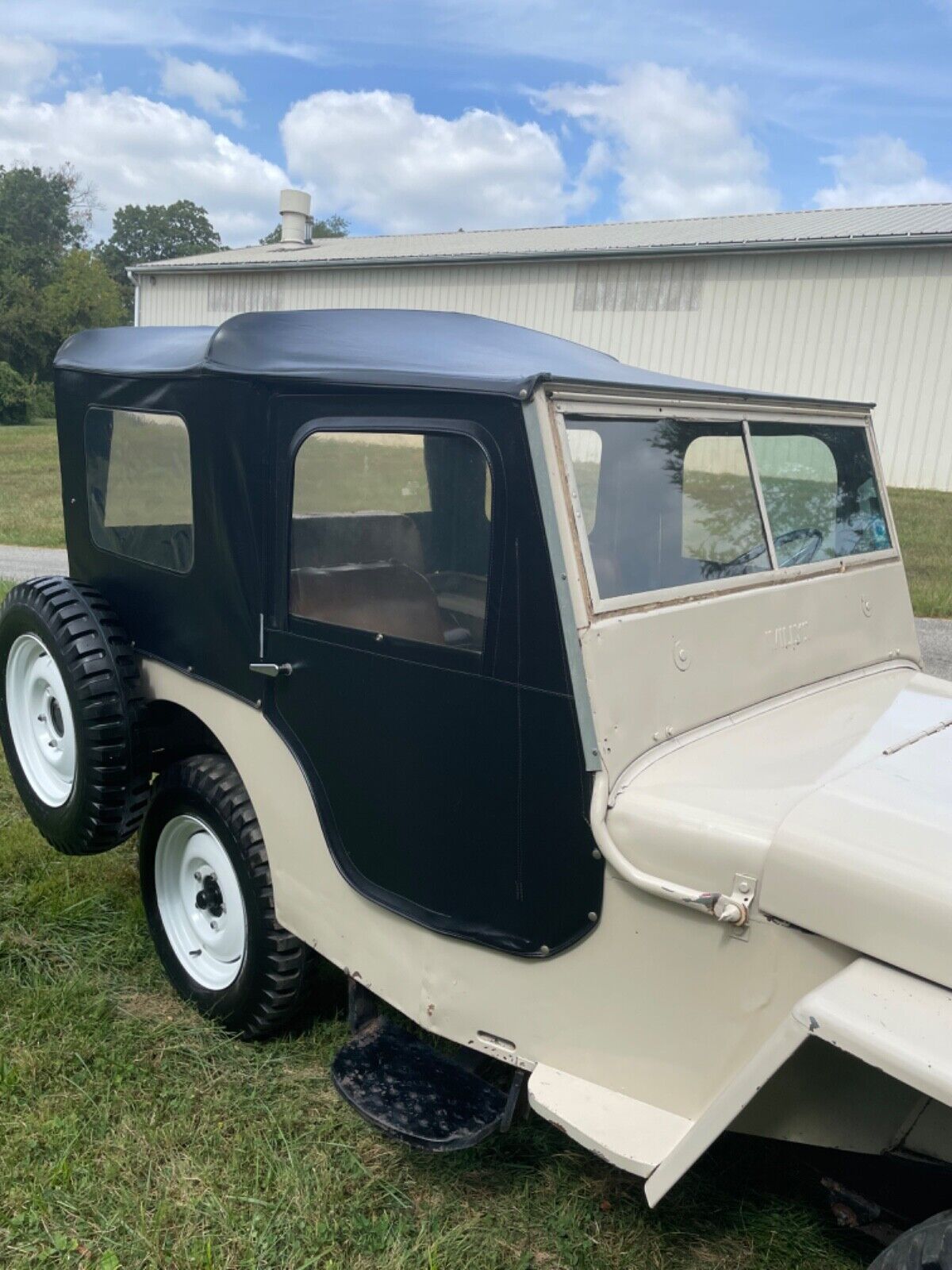 Willys-CJ2A-Cabriolet-1947-5