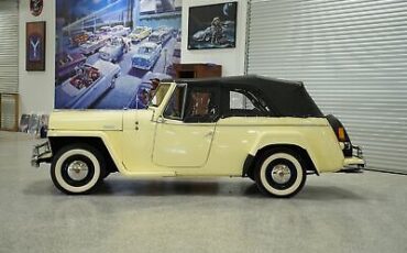 Willys-Jeepster-1949-2