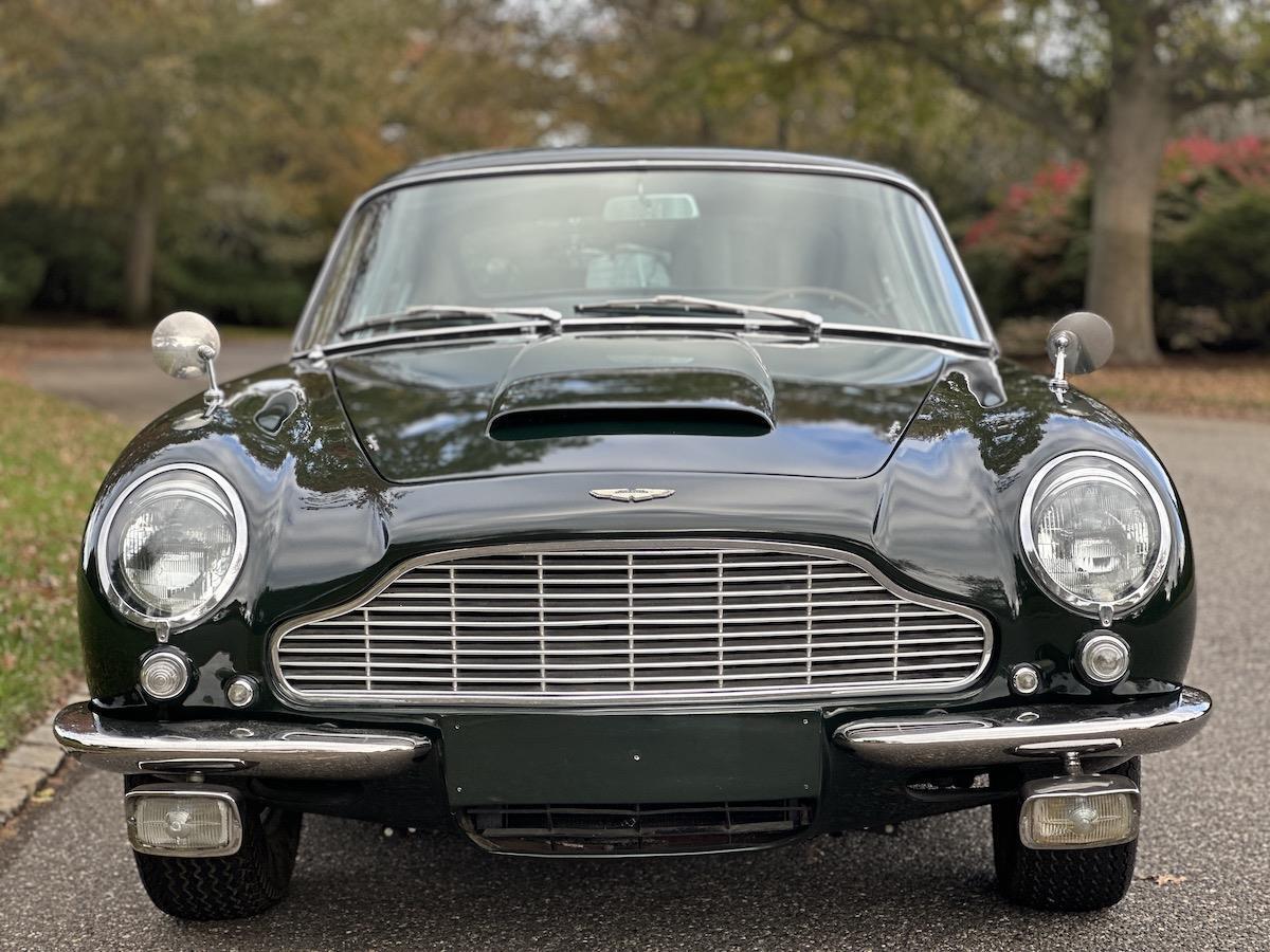 Aston-Martin-DB6-Coupe-1966-24