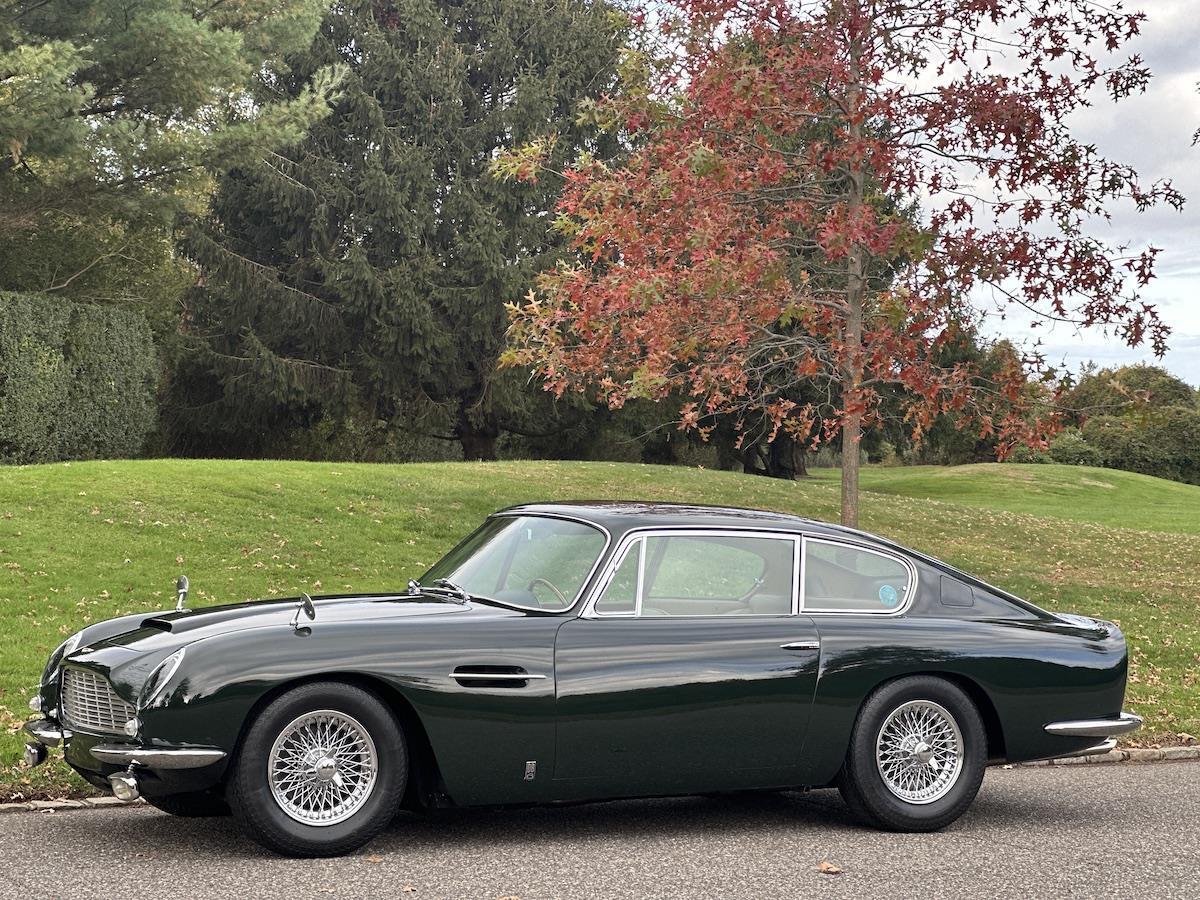 Aston-Martin-DB6-Coupe-1966-38