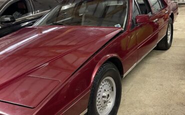 Aston-Martin-Lagonda-Berline-1984-1