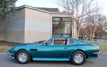 Aston-Martin-V8-Series-III-1976-3