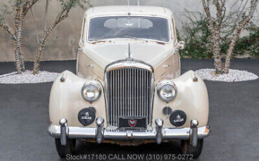 Bentley-R-Type-Saloon-1953-1