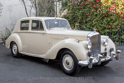 Bentley-R-Type-Saloon-1953-2