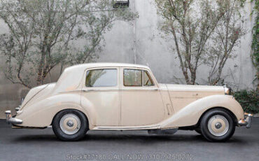 Bentley-R-Type-Saloon-1953-3