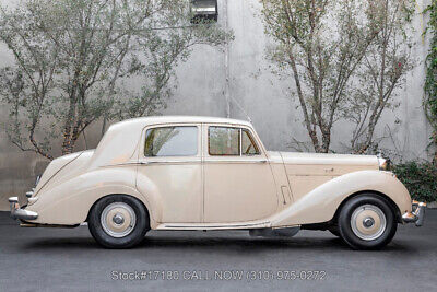 Bentley-R-Type-Saloon-1953-3