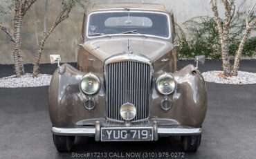 Bentley-R-Type-Saloon-1954-1