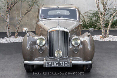 Bentley-R-Type-Saloon-1954-1