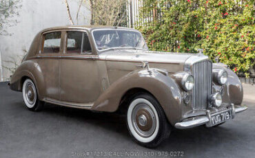 Bentley-R-Type-Saloon-1954-2