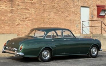 Bentley-S3-Continental-Saloon-1963-3