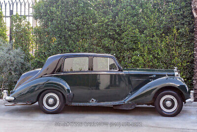 Bentley-Saloon-1956-3