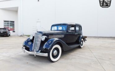 Buick-40-Club-Sedan-Berline-1935-2