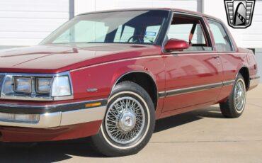 Buick-Electra-Coupe-1985-10