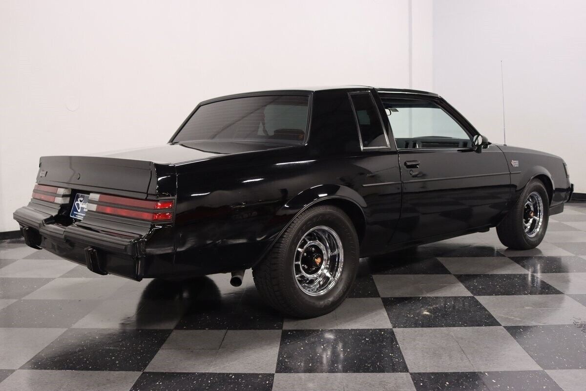 Buick-Grand-National-Coupe-1987-11