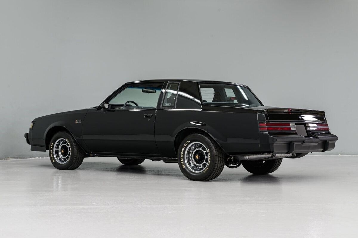 Buick-Grand-National-Coupe-1987-3