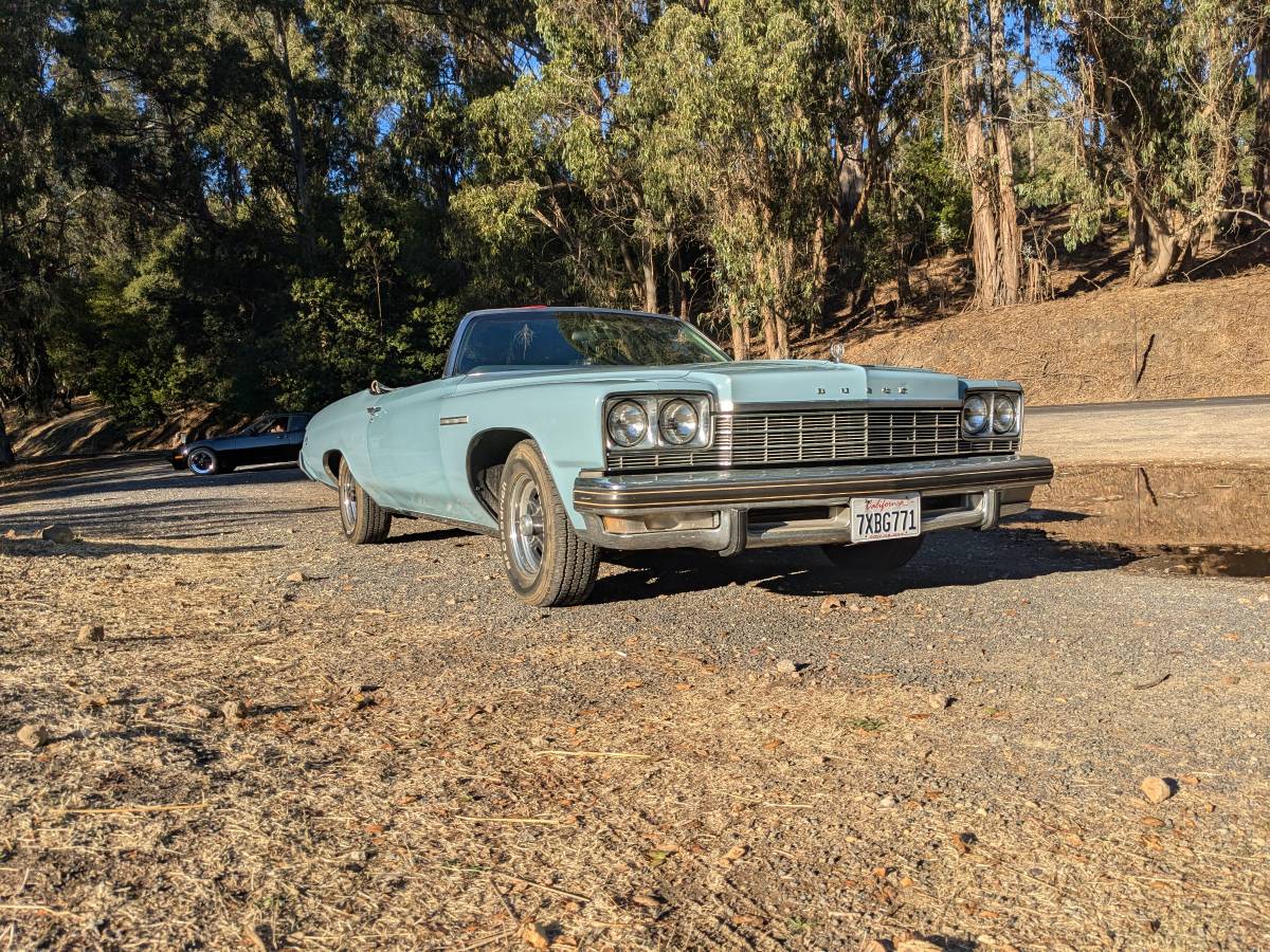 Buick-Lesabre-1975-11