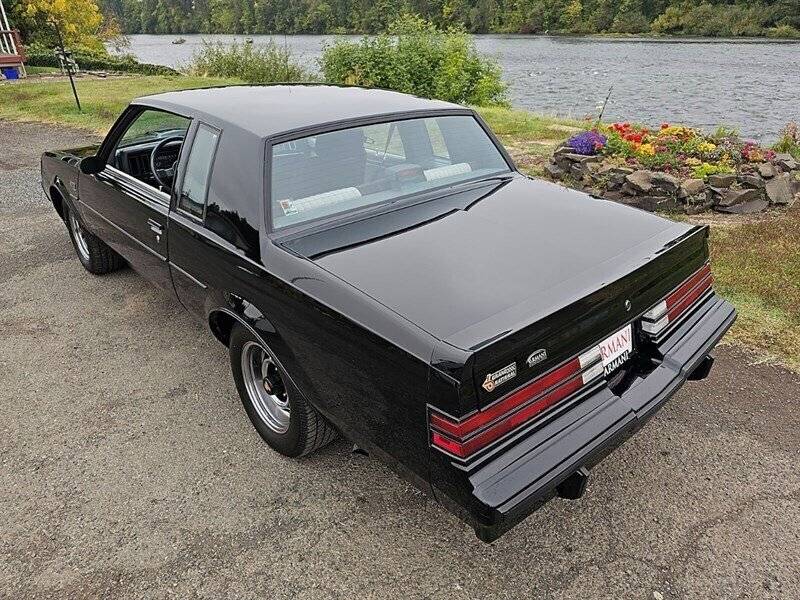 Buick-Regal-grand-national-turbo-1987-11