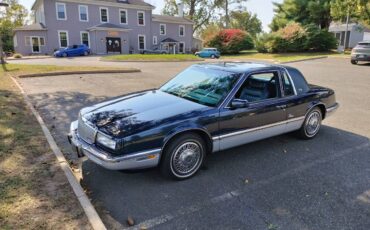 Buick-Riviera-1990-1