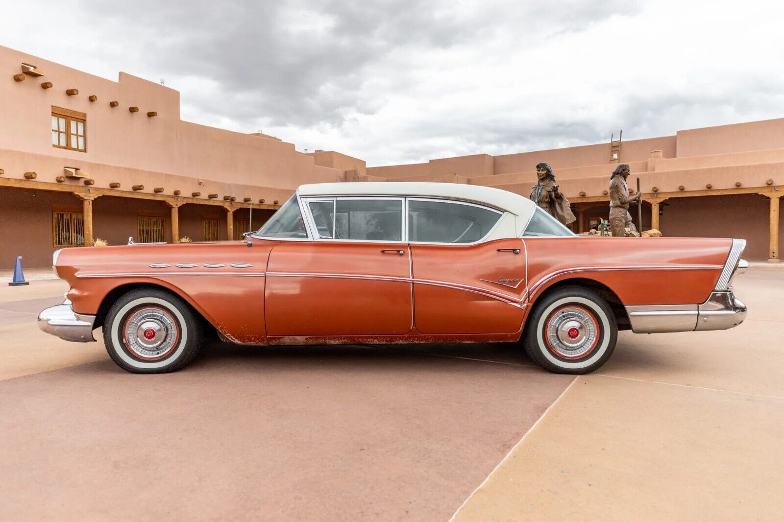 Buick-Riviera-Berline-1957-1