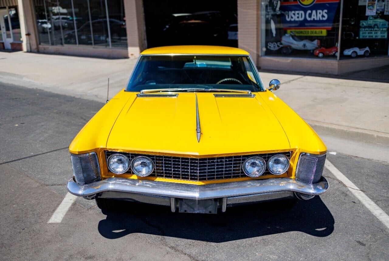 Buick-Riviera-Coupe-1964-4