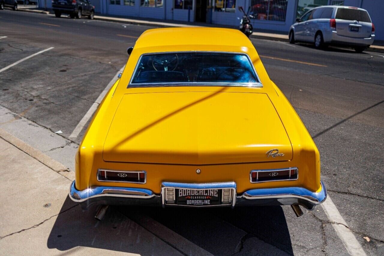 Buick-Riviera-Coupe-1964-5