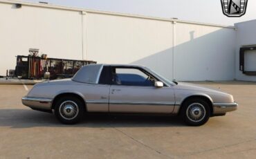 Buick-Riviera-Coupe-1989-8