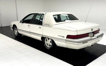 Buick-Roadmaster-Berline-1993-2