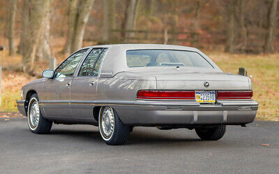 Buick-Roadmaster-Berline-1995-2