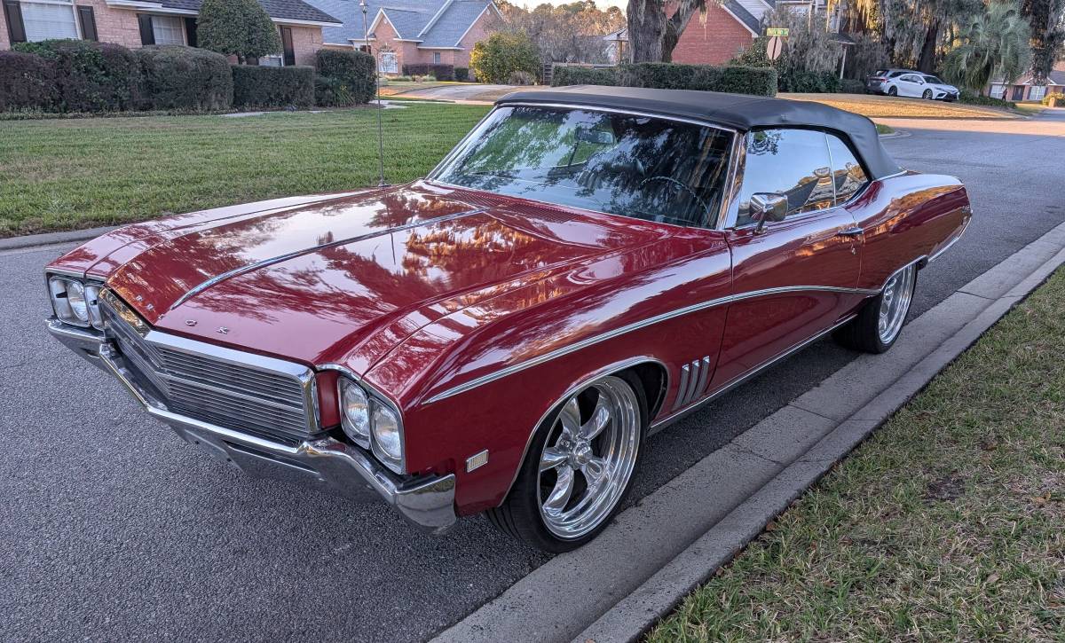 Buick-Skylark-custom-convertible-1969-2