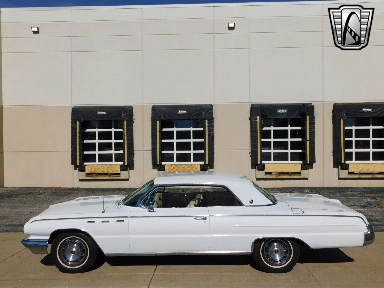 Buick-Wildcat-Coupe-1962-2