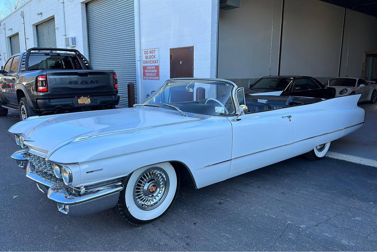 Cadillac-62-1960-11