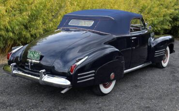 Cadillac-62-series-1941-2