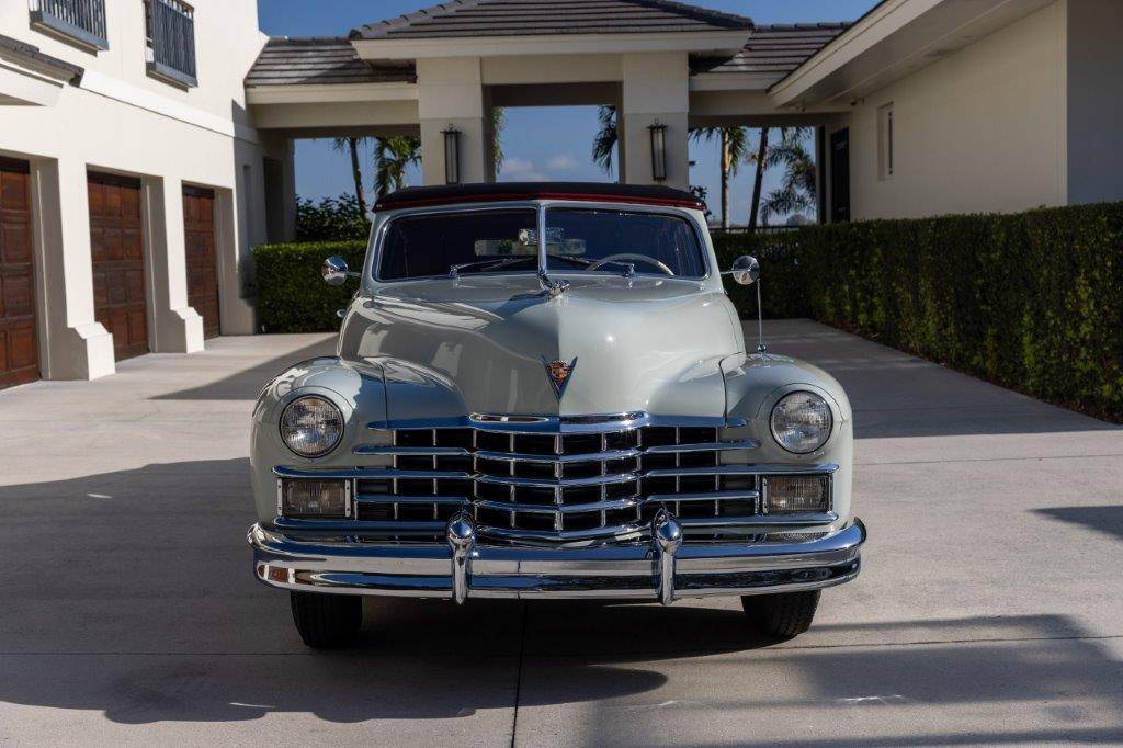 Cadillac-62-series-1947-3