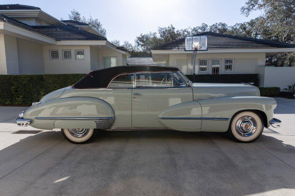 Cadillac-62-series-1947