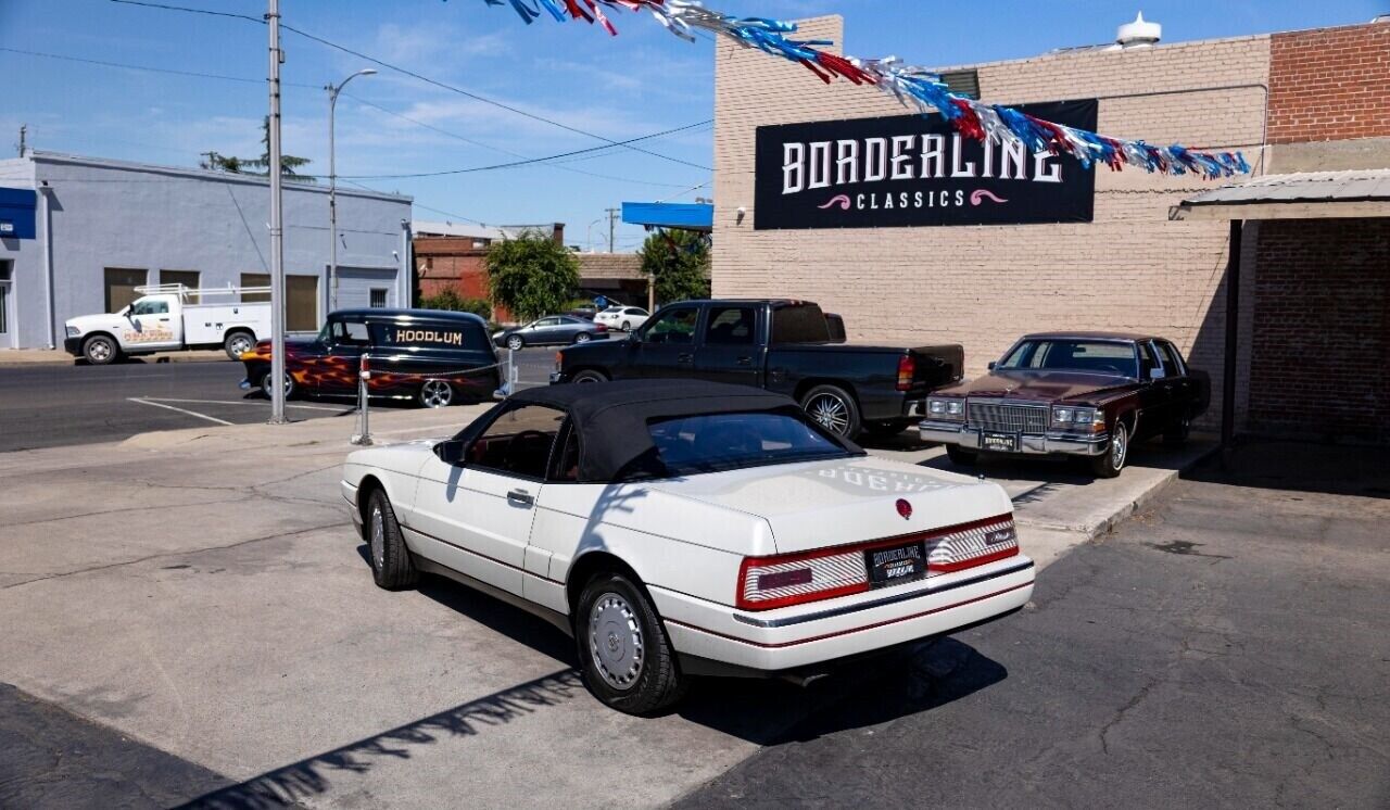 Cadillac-Allante-Cabriolet-1987-4