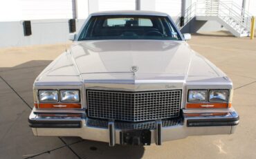 Cadillac-Brougham-Berline-1987-7