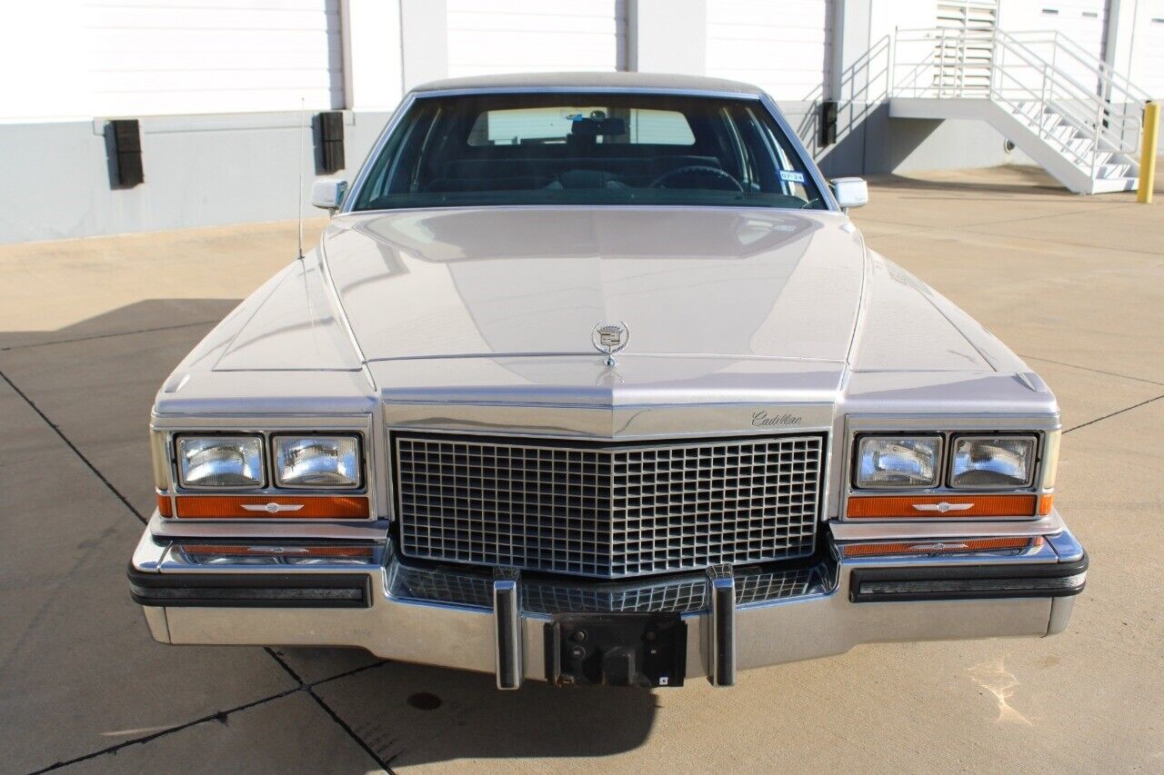 Cadillac-Brougham-Berline-1987-7