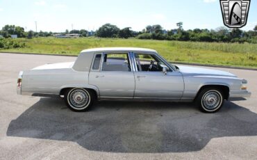 Cadillac-Brougham-Berline-1990-6