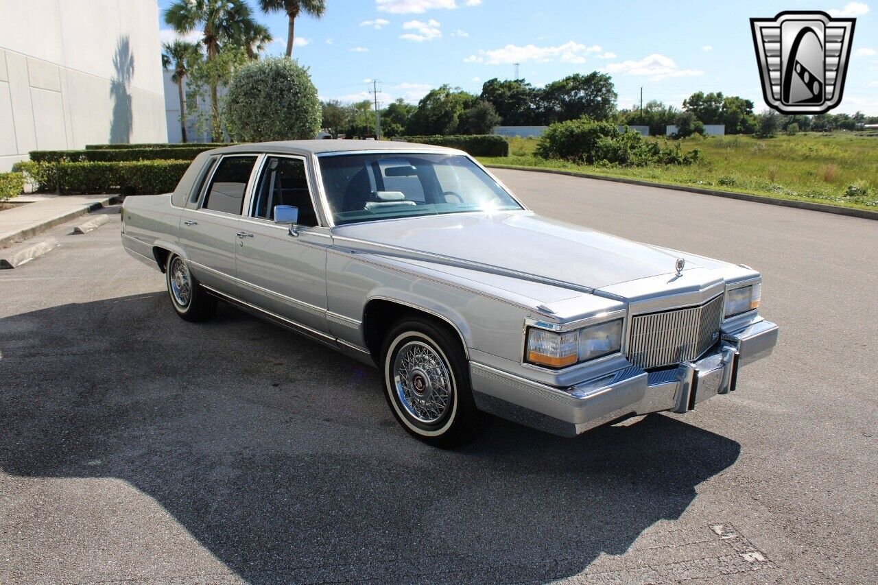 Cadillac-Brougham-Berline-1990-7