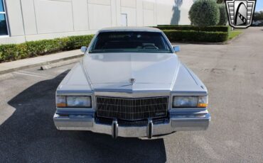 Cadillac-Brougham-Berline-1990-8