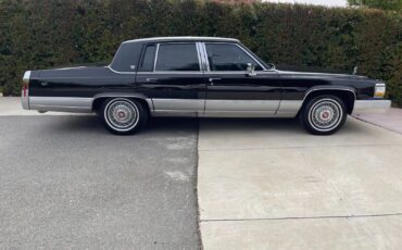 Cadillac-Brougham-Berline-1992-27