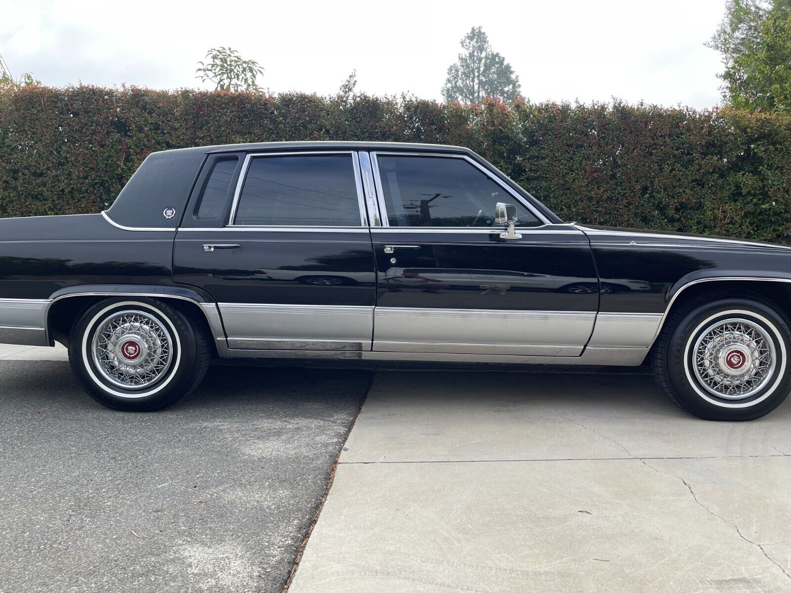 Cadillac-Brougham-Berline-1992-33