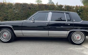 Cadillac-Brougham-Berline-1992-4