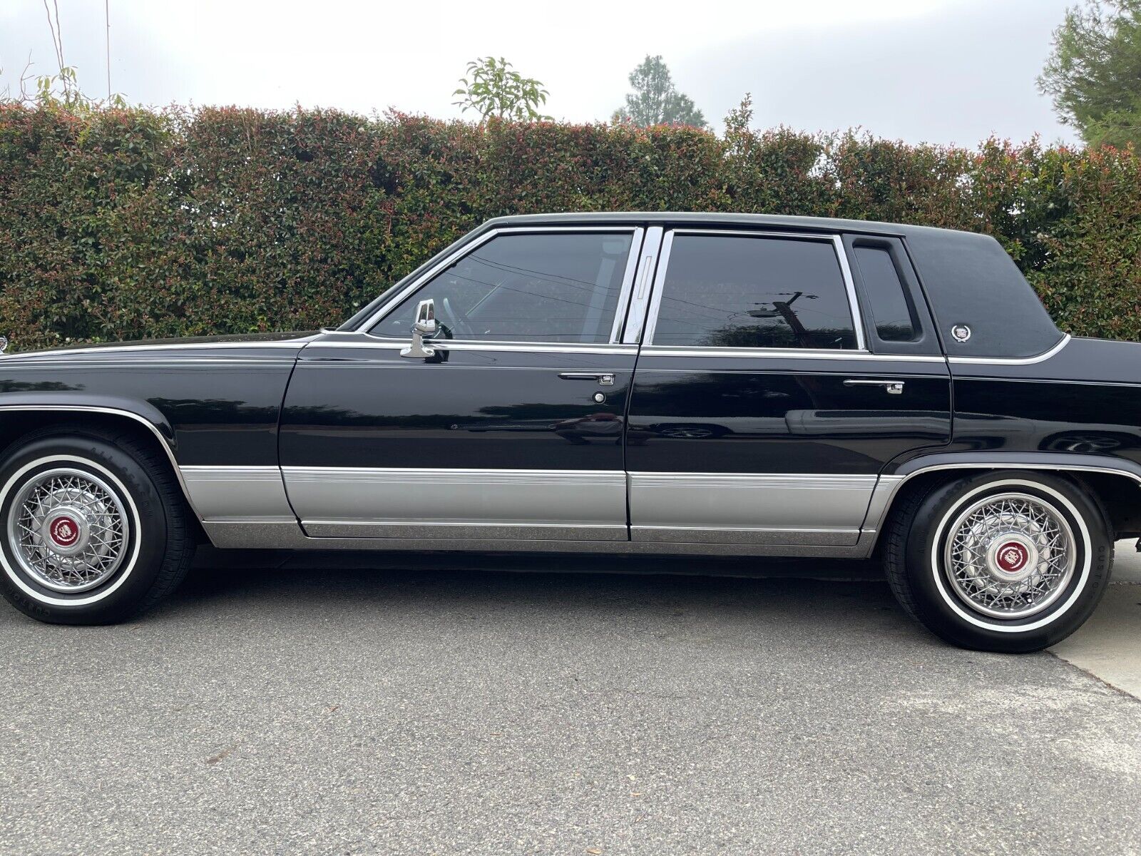 Cadillac-Brougham-Berline-1992-4