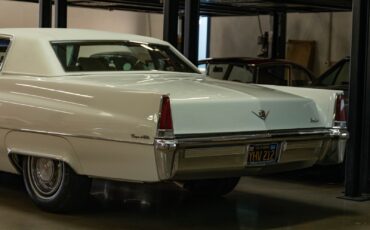 Cadillac-DeVille-1969-23